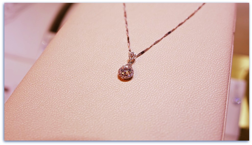 Collier diamant : un bijou, plusieurs styles