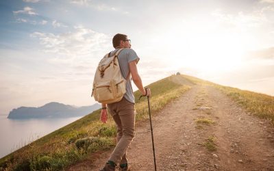 Avantages et destinations pour partir seul en voyage