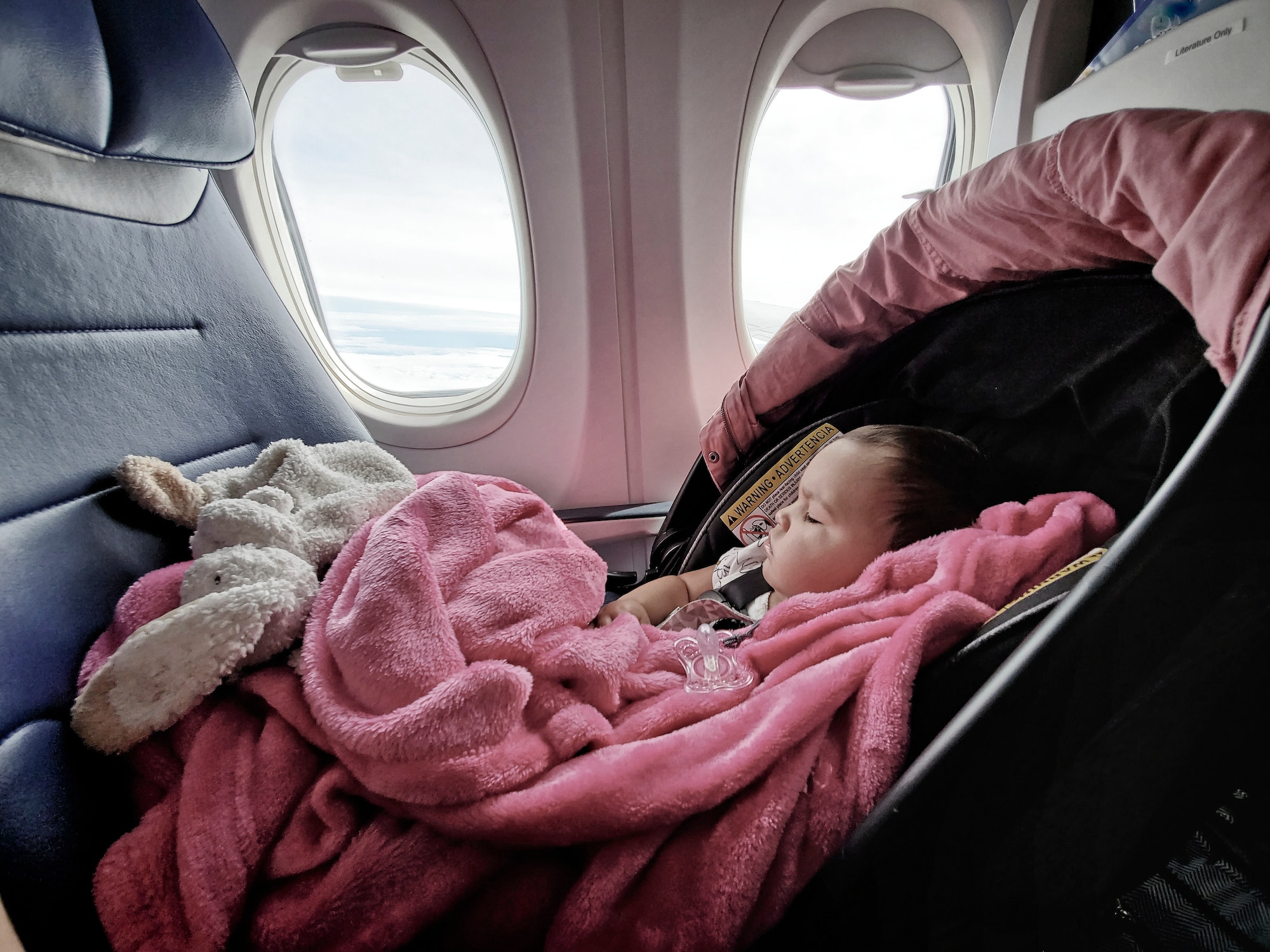 Voyager en avion avec des enfants en bas âge