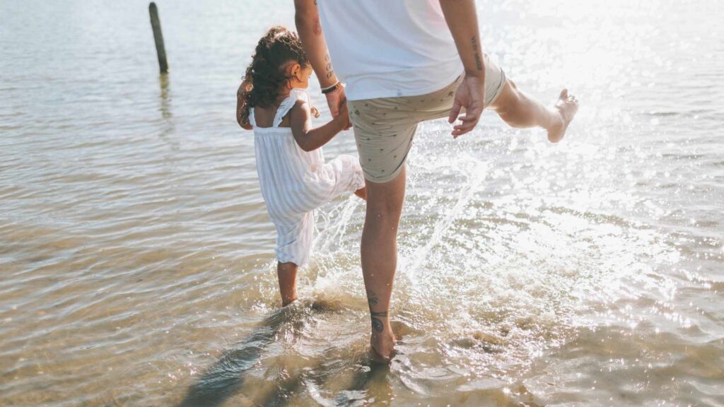 enfant sur la plage
