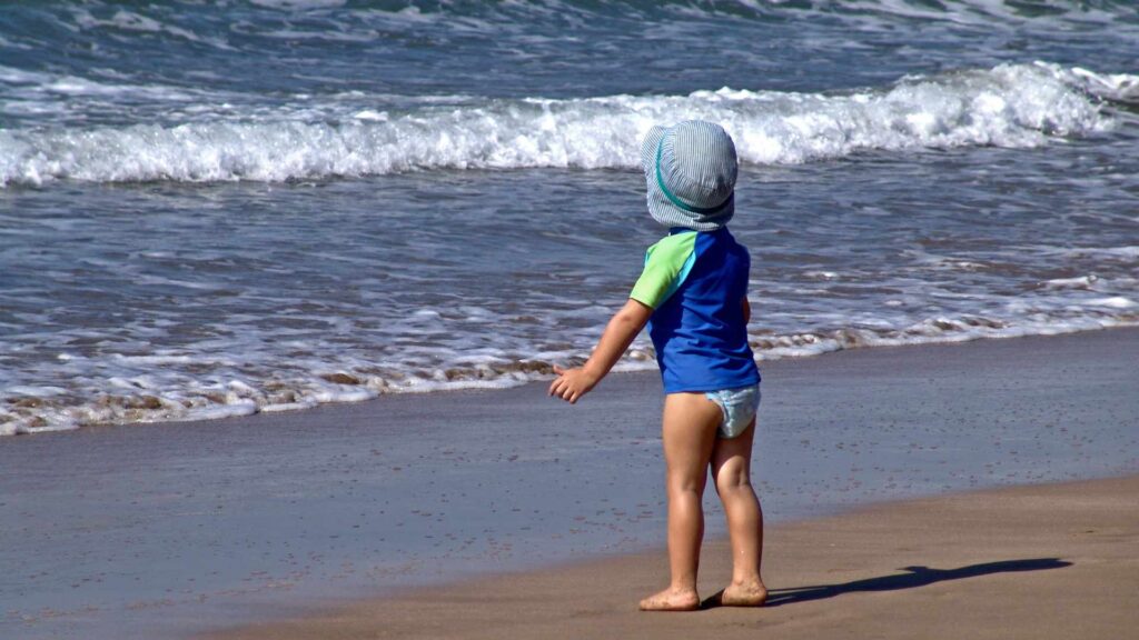 enfant sur la plage