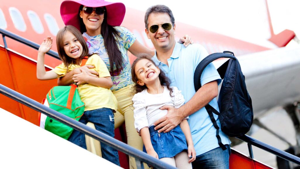famille à l'aéroport 
