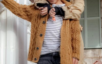 Tendances mode pour les enfants voyageurs.